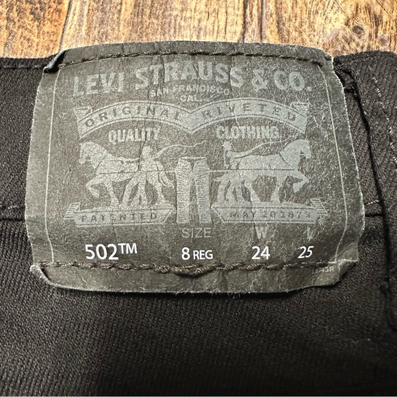 Levi’s | Boys Black 502 Regular Taper Jeans (size 8) - Picture 5 of 6